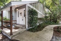 Building Photo - 504 Main St