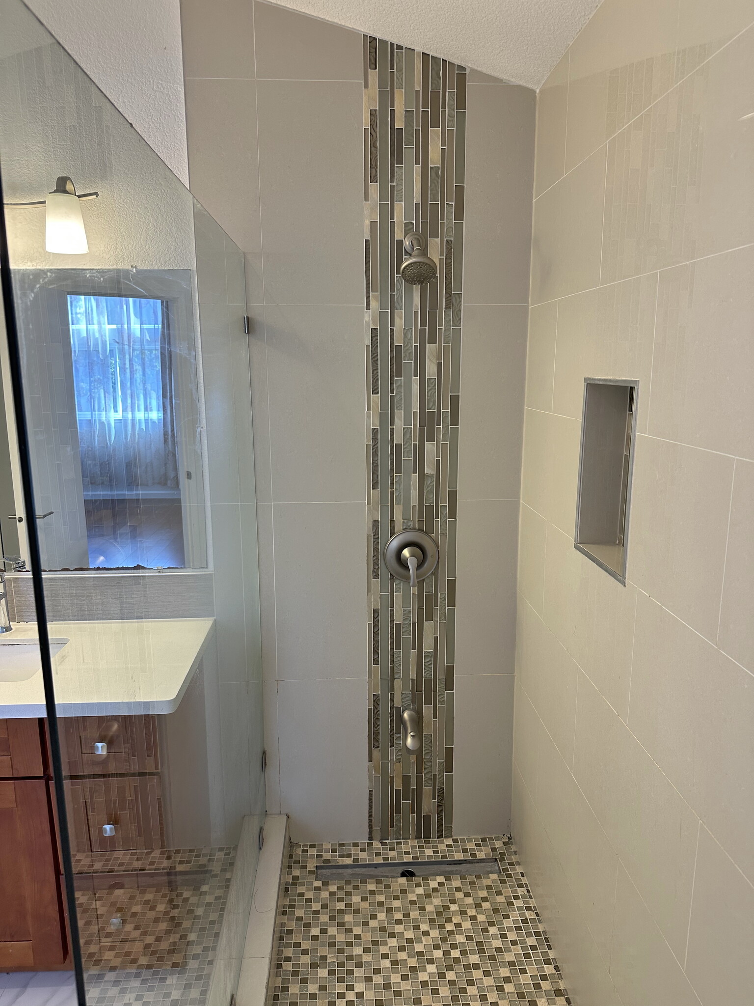Bathroom 2 - 43 E Court Ln