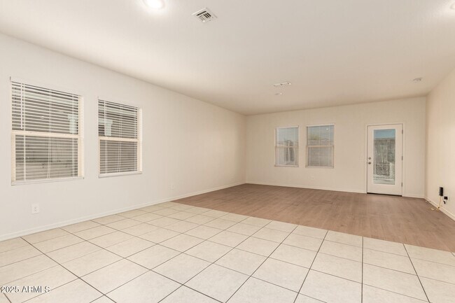 Building Photo - 9621 W Agora Ln