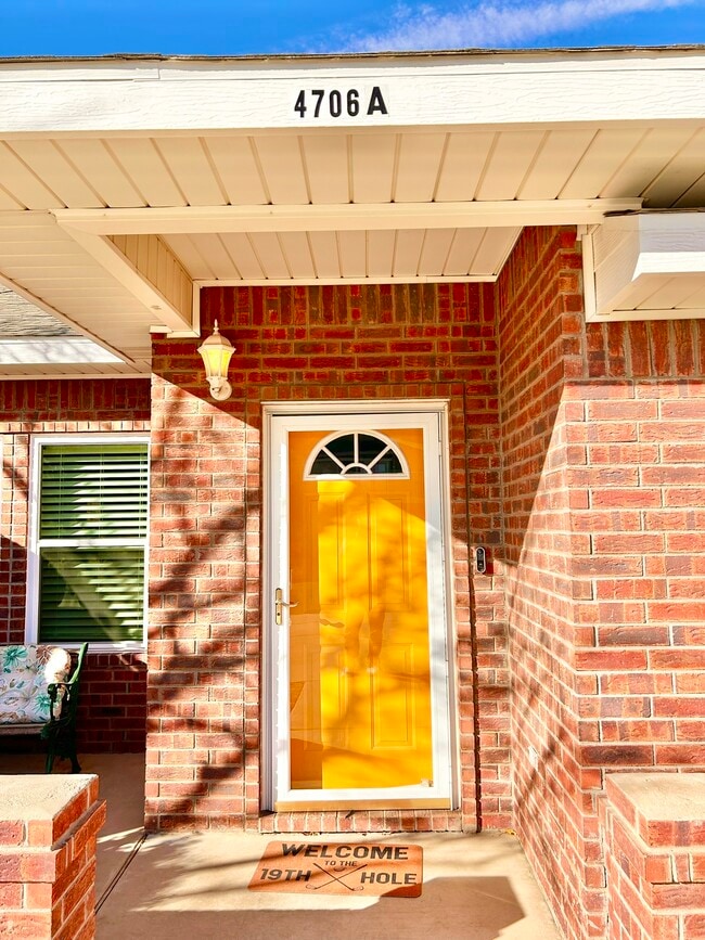 Building Photo - 4706 Dentcrest Dr