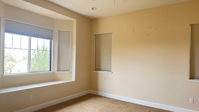 Building Photo - Spacious 4 Bed / 2 Bath Home in North Reno – $2,400/mo