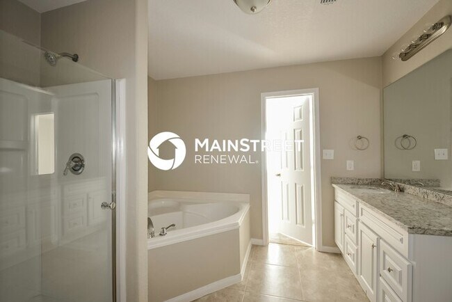 Building Photo - 3 Bedroom Pet-Friendly Home in San Antonio, TX with Main Street Renewal