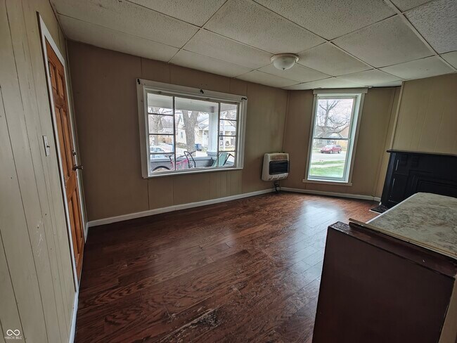 Building Photo - 617 W Franklin St