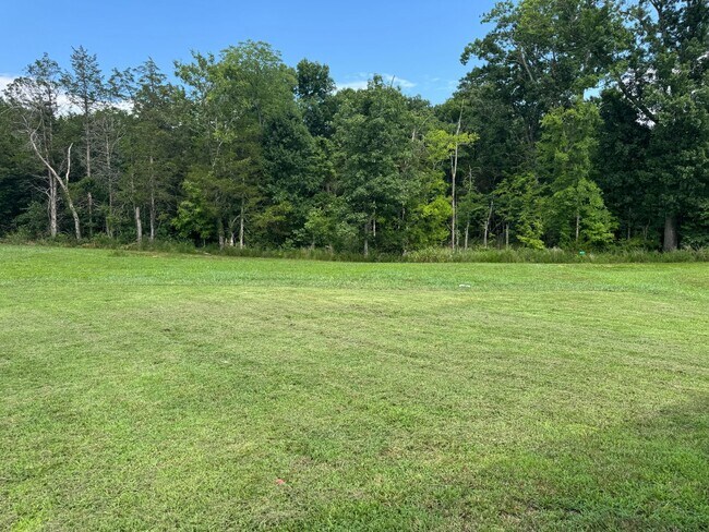Building Photo - 1605 Gambill Wood Dr