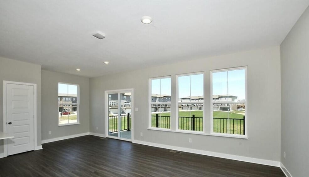 Building Photo - 916 Yorkshire Ln