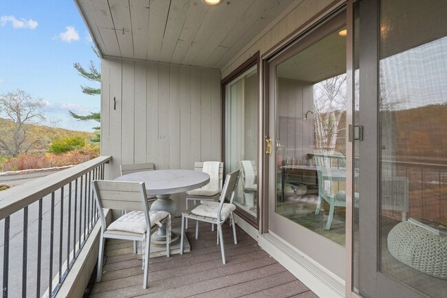 Building Photo - 115 Mill Pond