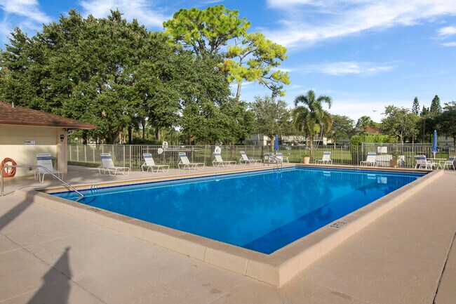 Building Photo - 6414 Chasewood Dr