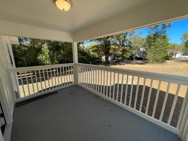 Building Photo - Updated 3/1 House in South Rome- $1,295