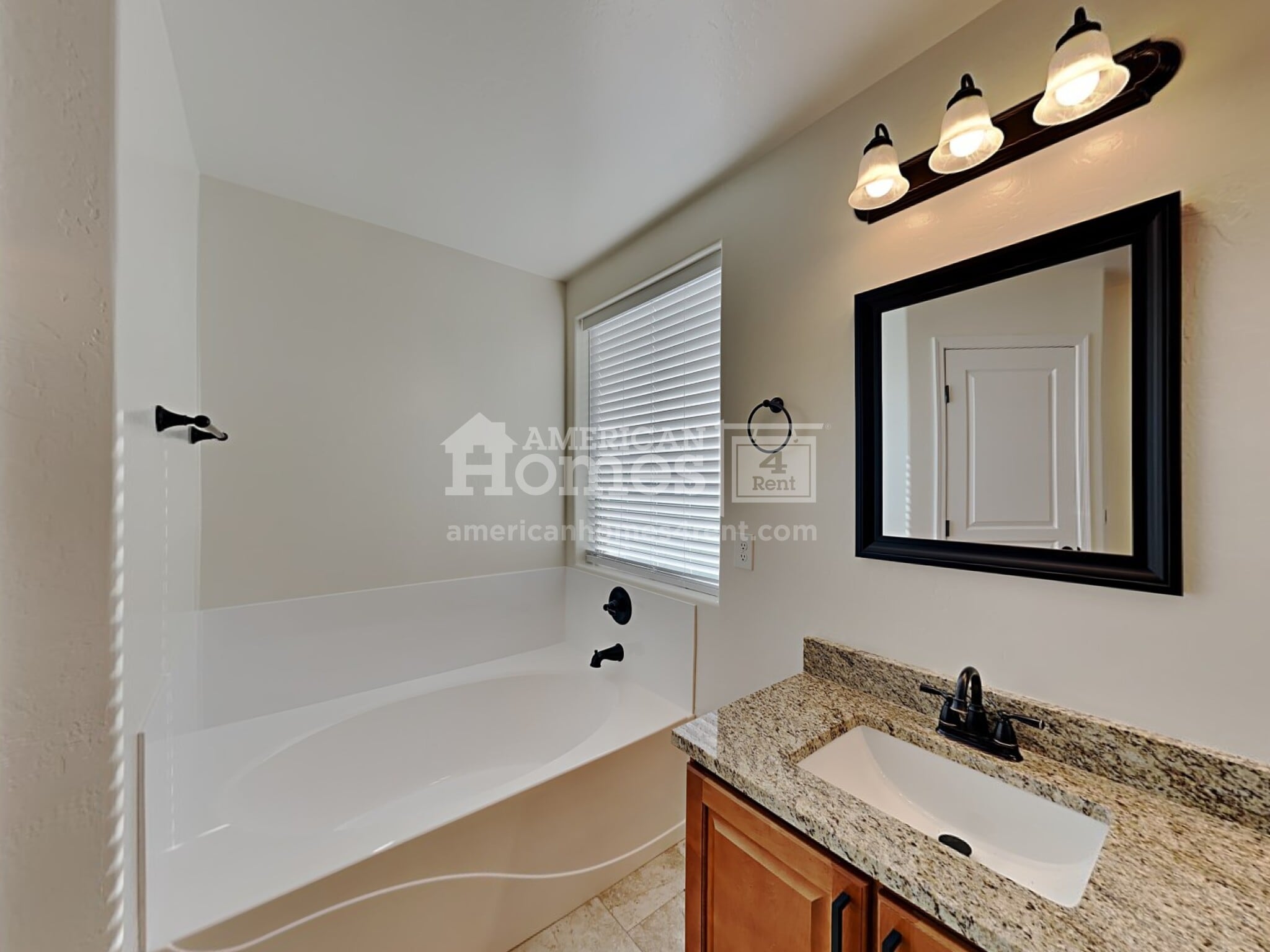 Building Photo - 17238 W Maui Ln