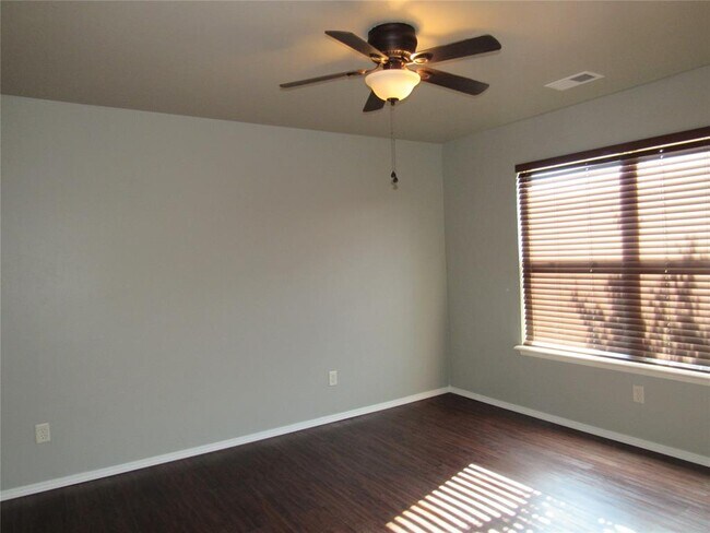Building Photo - 17516 Black Hawk Dr