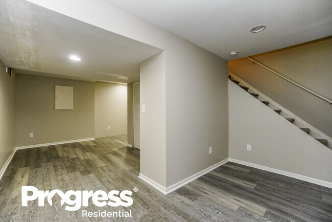 Building Photo - 5125 Renmill Dr