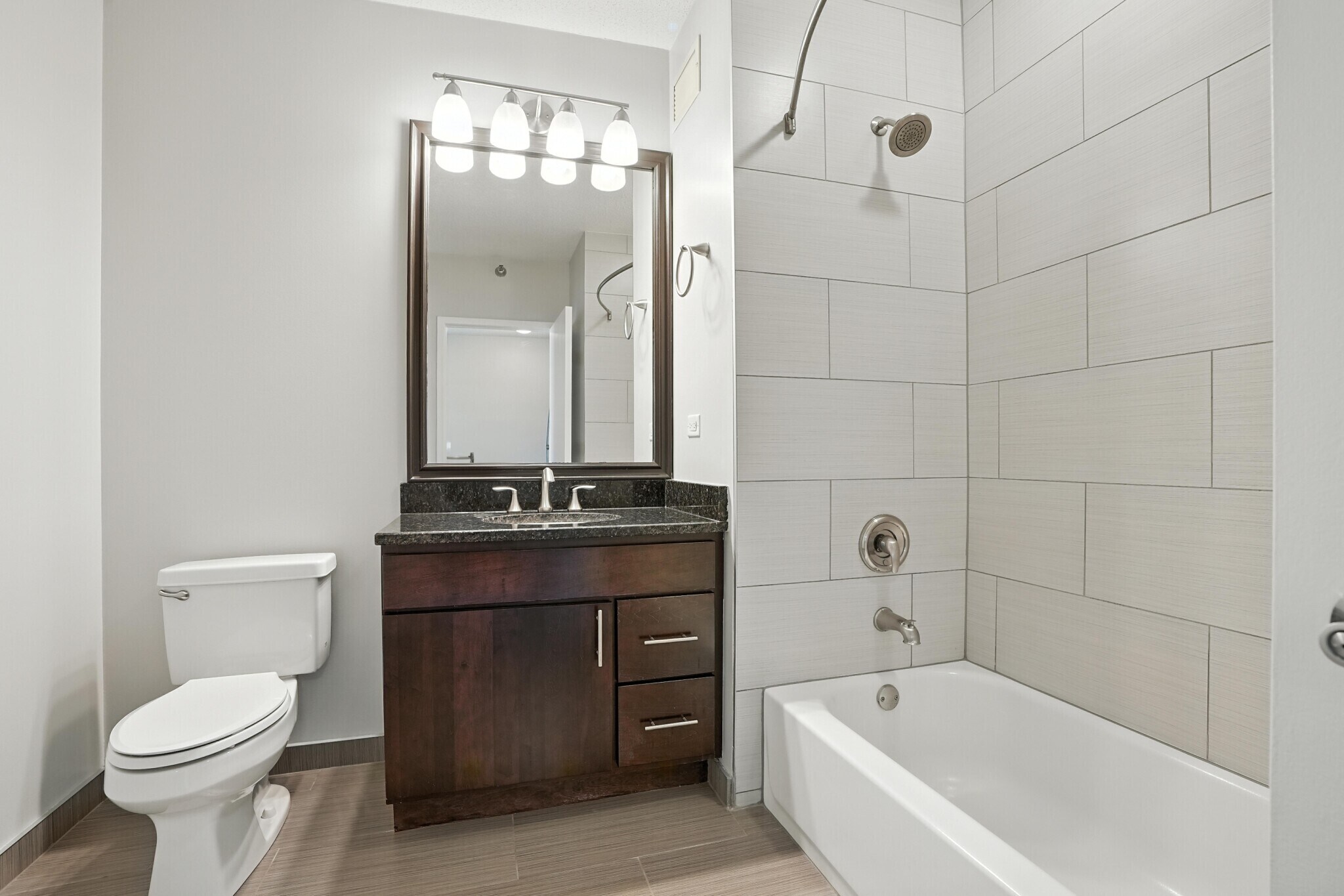 Building Photo - 389 E Ohio St