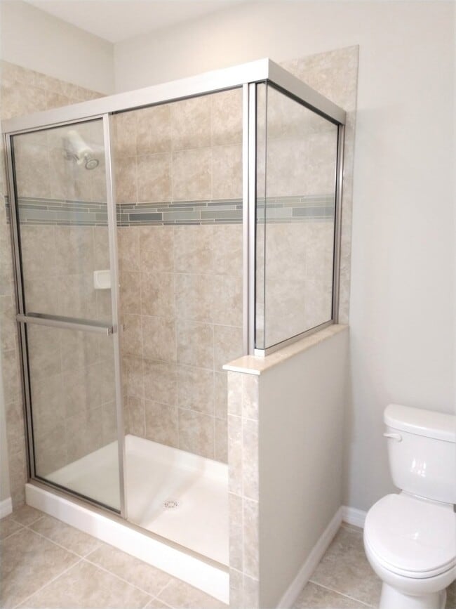 Building Photo - Impressive Annual Unfurnished Condo with C...