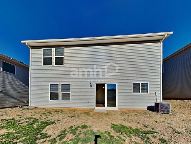 Building Photo - 423 Kerriann Ln