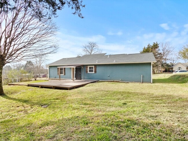 Building Photo - 2903 Deerfield Rd NW