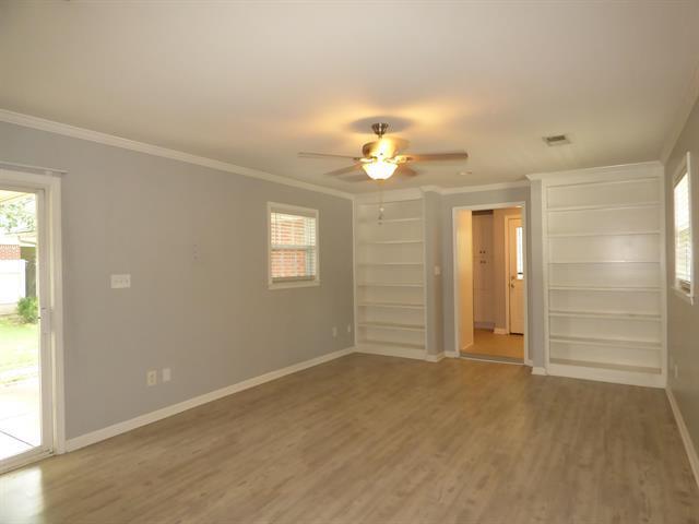 Building Photo - 4949 Hampshire Ave