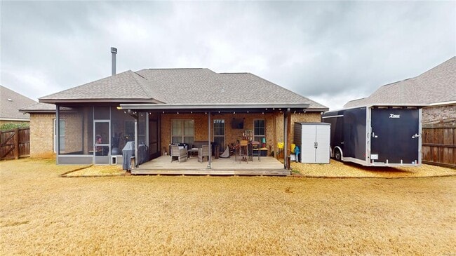 Building Photo - 150 Village Ct