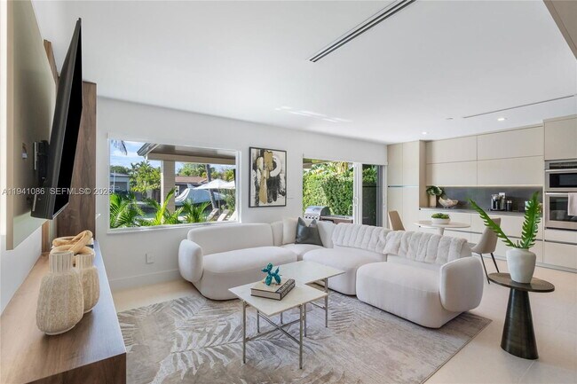 Building Photo - 7810 Hawthorne Ave