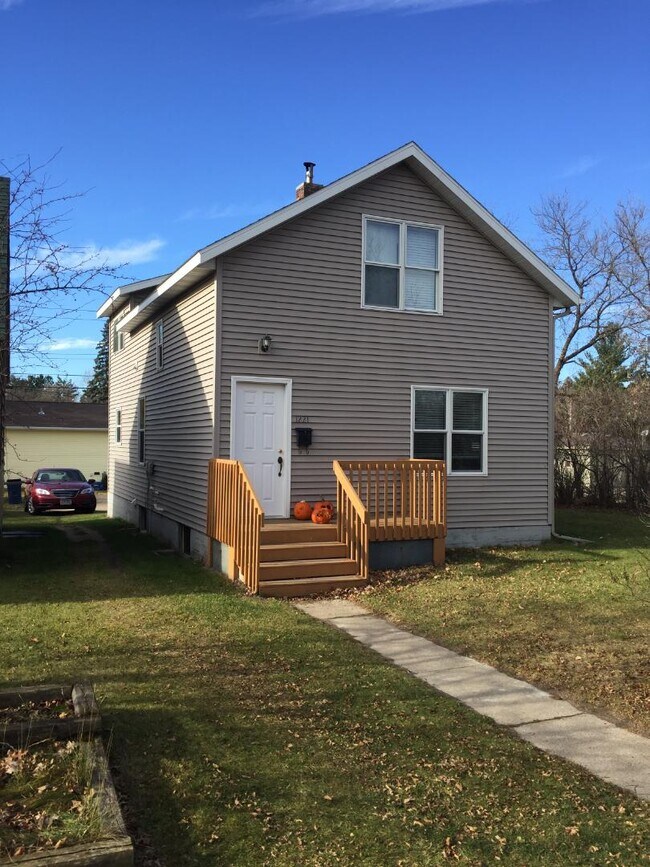 Primary Photo - 1221 America Ave NW