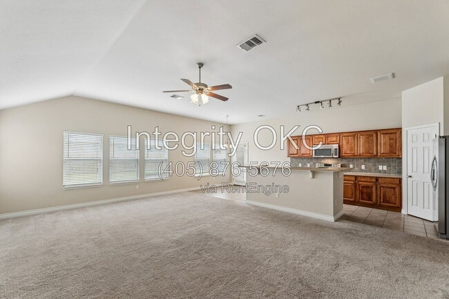 Building Photo - 2800 NW 184th St
