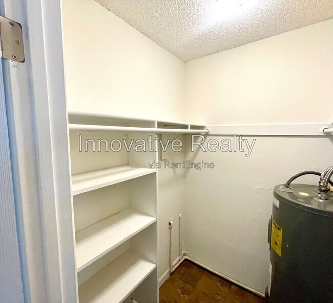 Building Photo - 5232 Davisson Ave