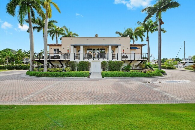 Building Photo - 13633 Deering Bay Dr