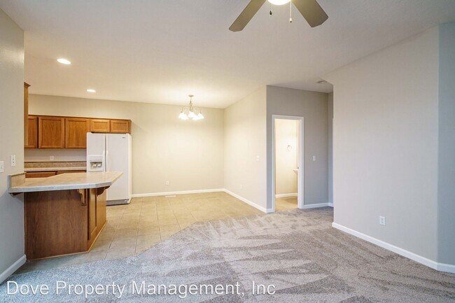 Building Photo - 3 br, 2.5 bath House - 12412 NE 70th Circle