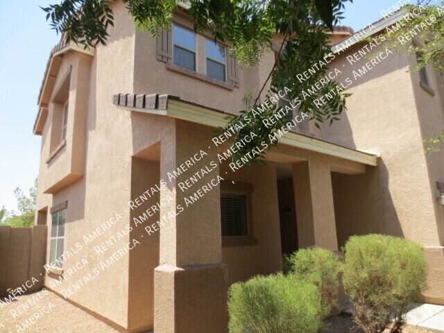 Building Photo - 1281 E Clifton Ave