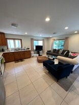 Building Photo - 705 12th Ave