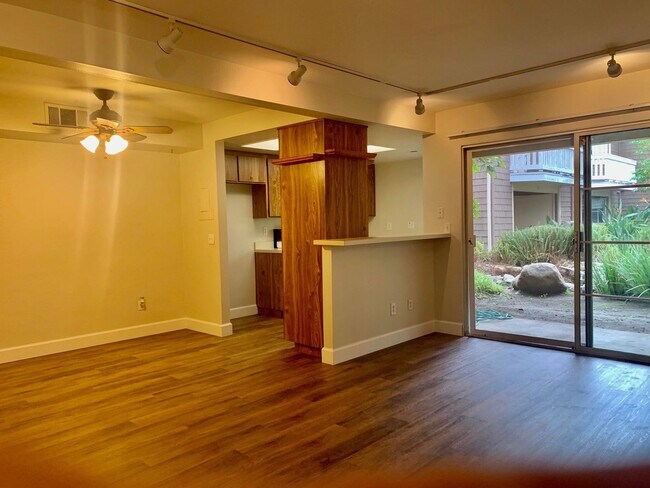 Building Photo - 1 Bedroom in Serene Community in Garden Grove