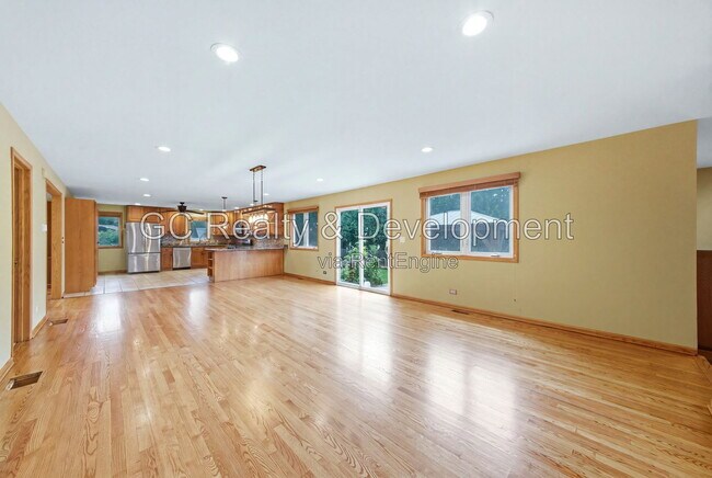 Building Photo - 1007 Forest Dr