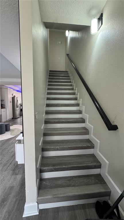 Building Photo - 2015 Grand Oak Dr