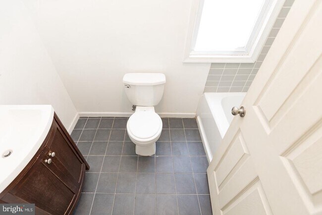 Building Photo - 2222 Earp St