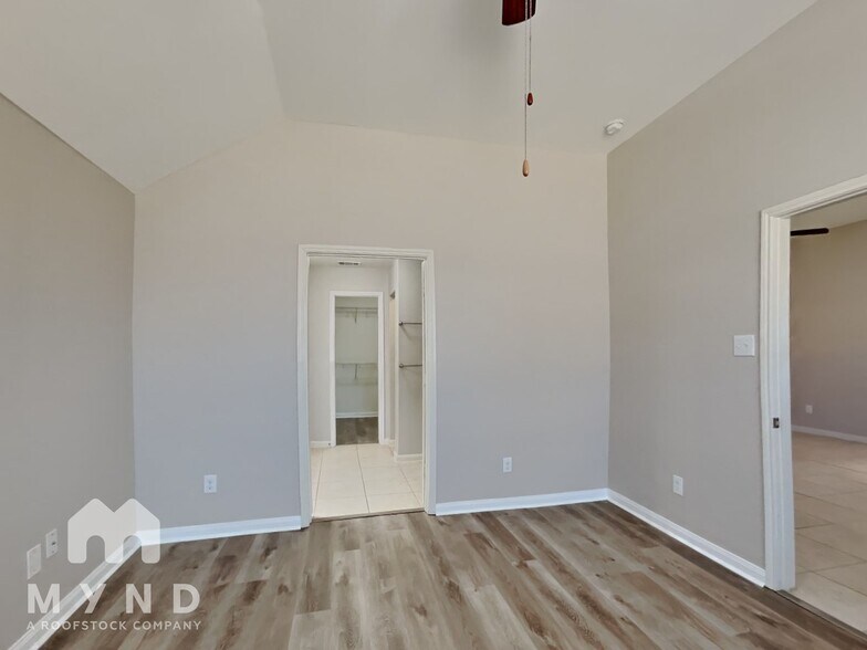 Building Photo - 13624 Founders Ln