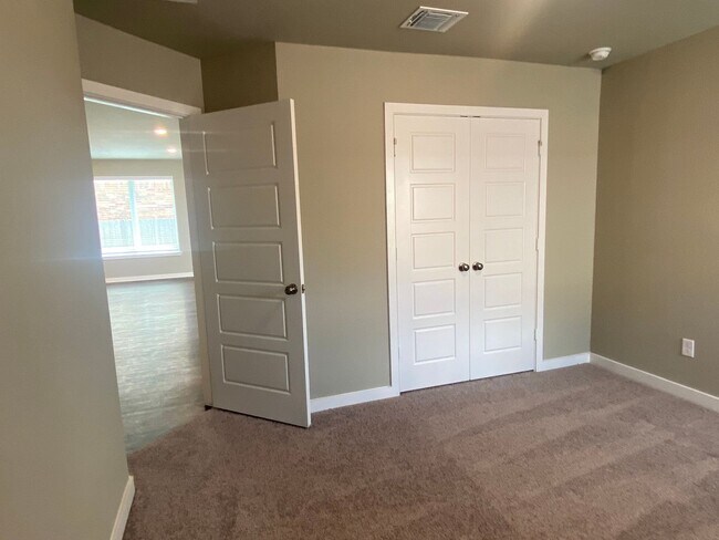 Building Photo - 3 BEDROOM, PLUS OFFICE, BELTON ISD