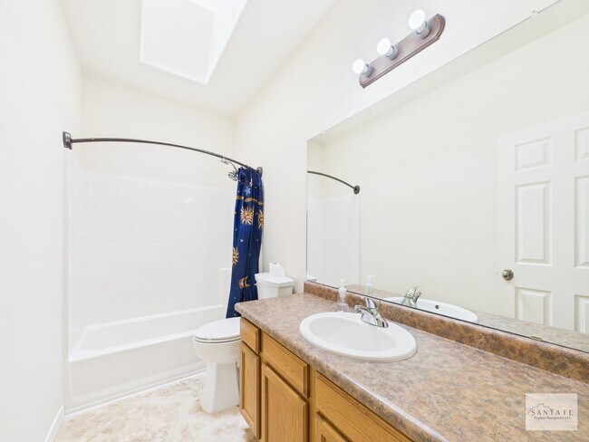 Building Photo - Freshly Upgraded Single Family Home Available Now!