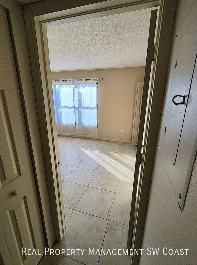 Building Photo - 12471 McGregor Blvd