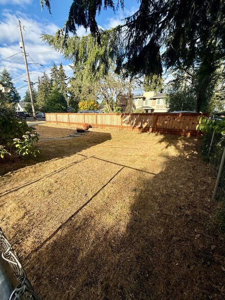 Building Photo - 16511 22nd Ave NE