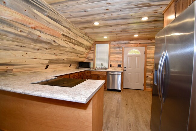 Building Photo - 1 Bedroom House in Ruston With Lots of Upd...