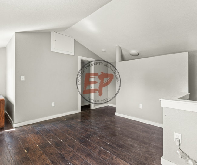 Building Photo - 516 N 31st St