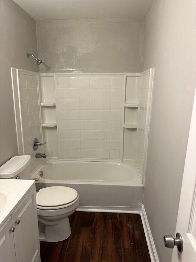 Building Photo - 308 Sinclair Ave