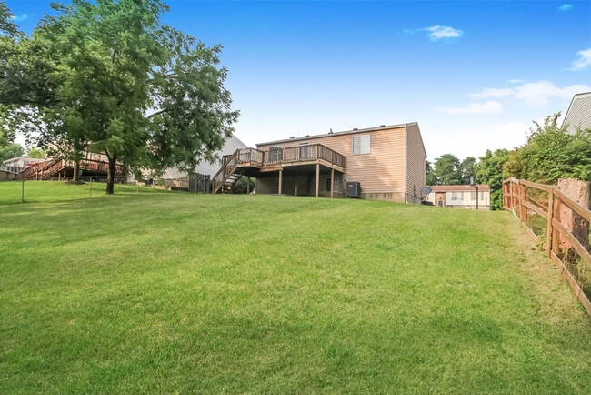 Building Photo - 159 Hillwood Ct
