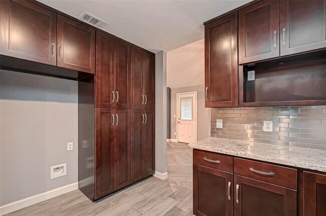 Building Photo - 11627 Briar Rose Dr