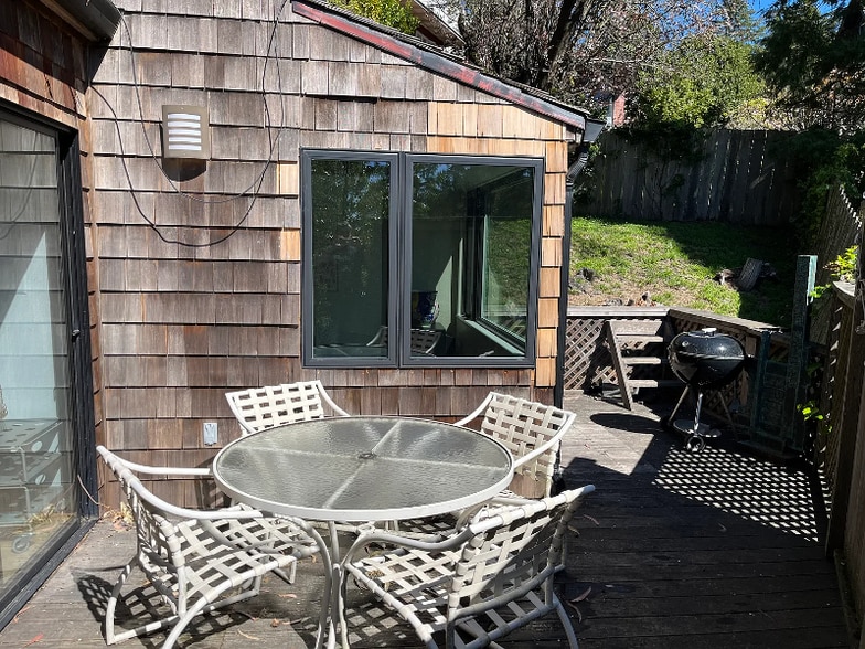 Building Photo - 1411 Queens Rd