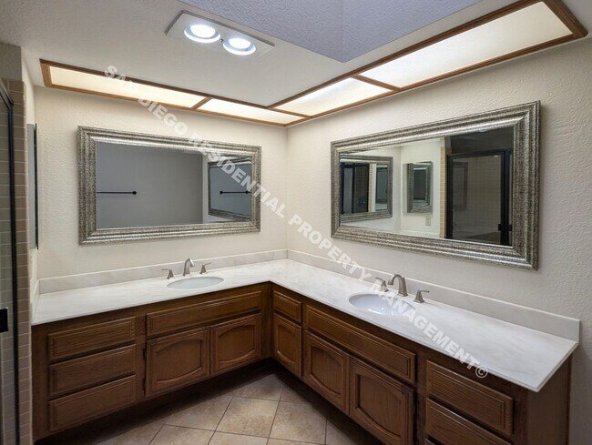 Building Photo - Beautiful Single Story Home in the PERFECT Rancho Bernardo Location