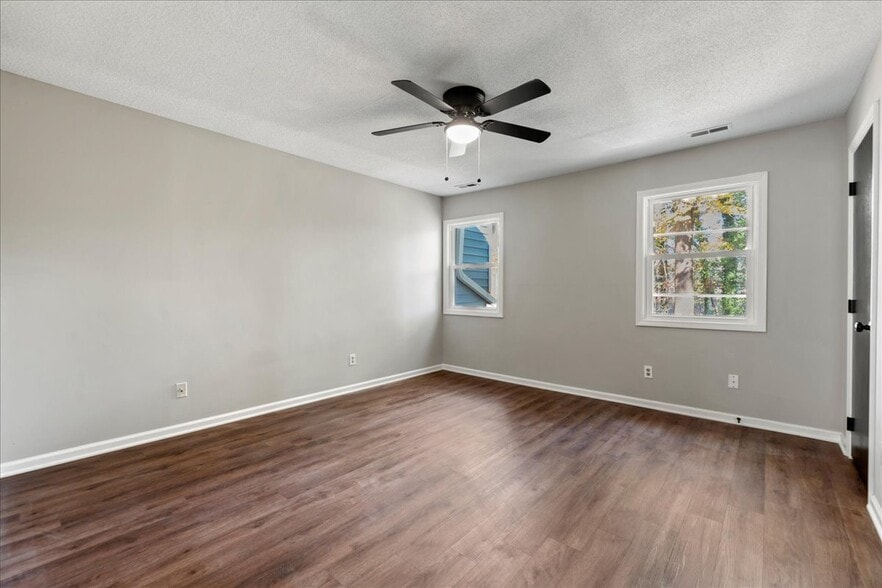 Building Photo - 5508 Kaplan Dr