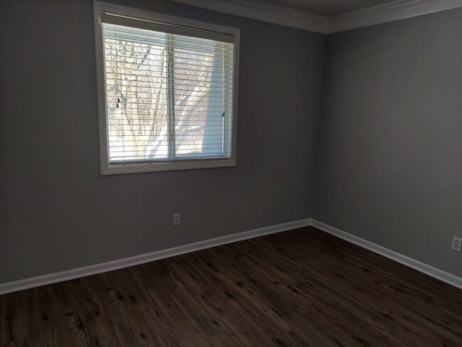 Building Photo - 1997 Tall Oaks Dr