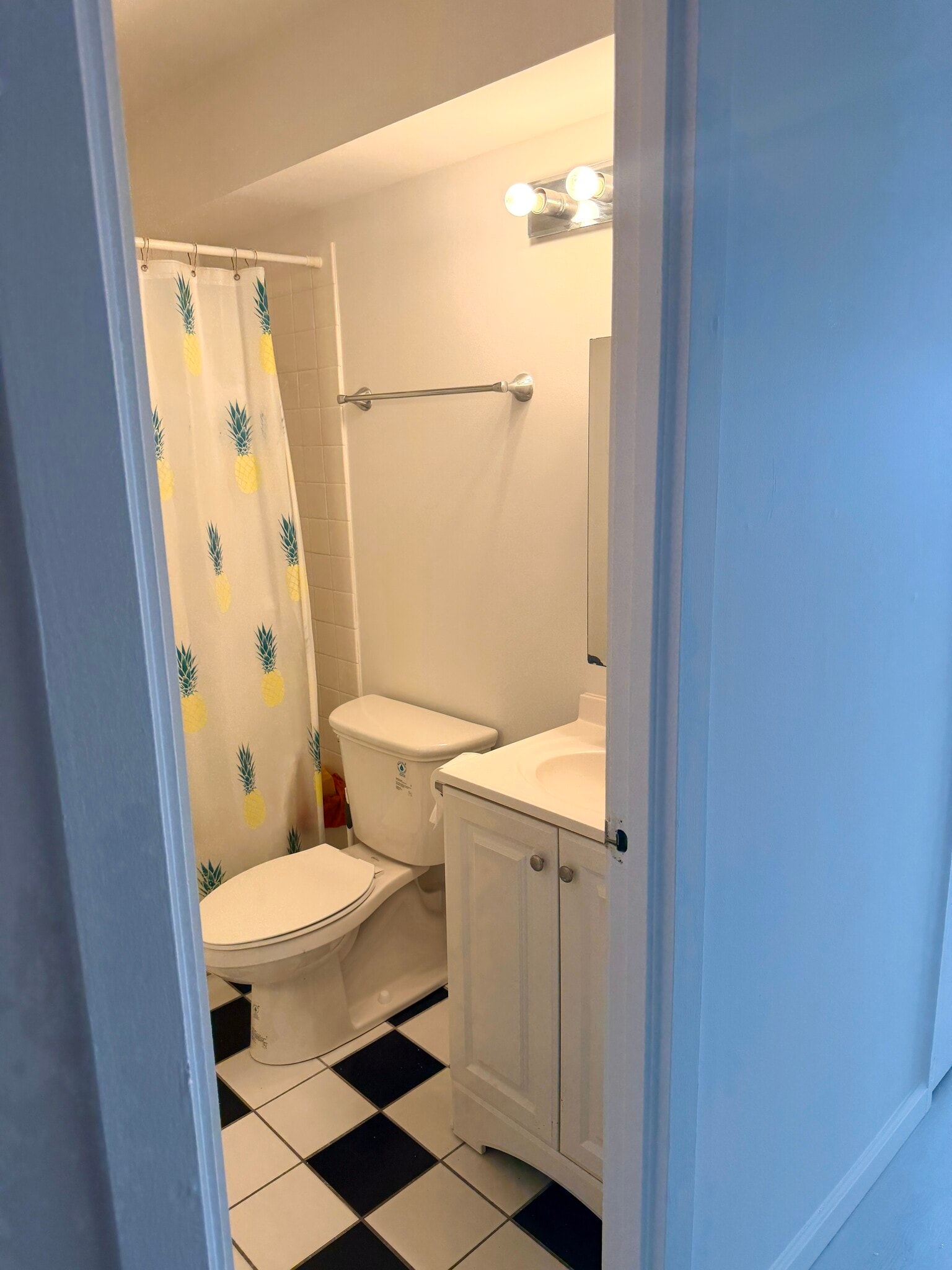 Building Photo - 1524 Pensacola St