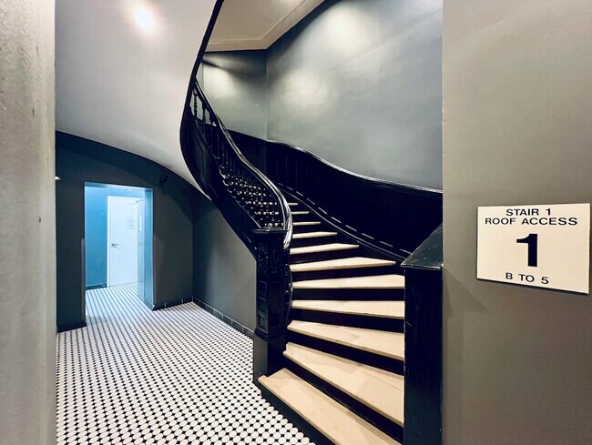 Building Photo - 253 S Broadway