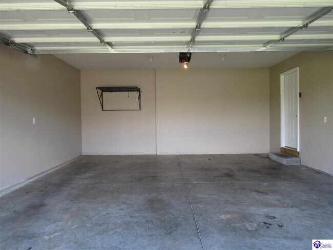Building Photo - 707 Clear Spring Ct